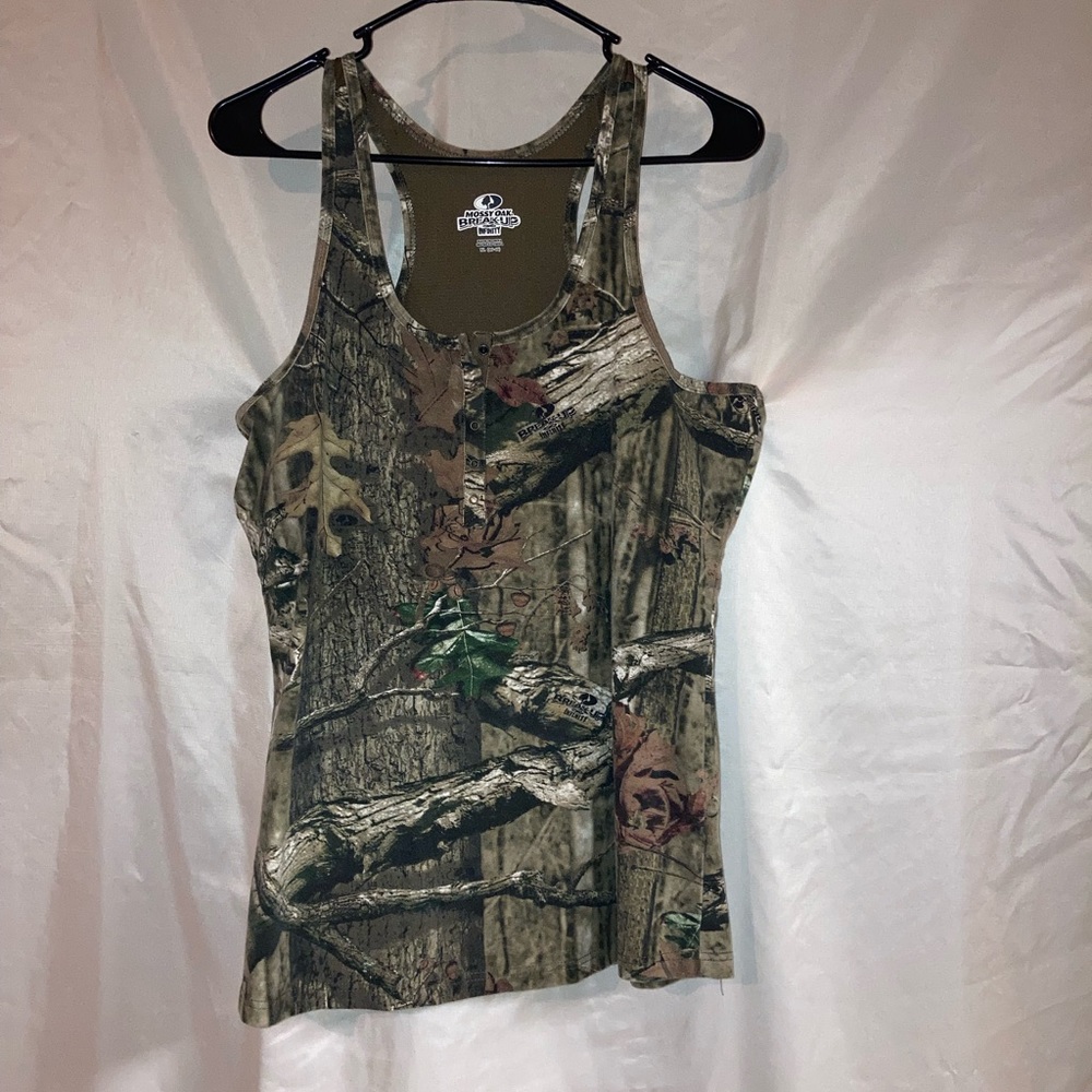 Camo tank top 💛
